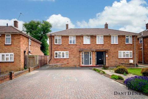 Kings Drive, Edgware HA8 3 bed house for sale