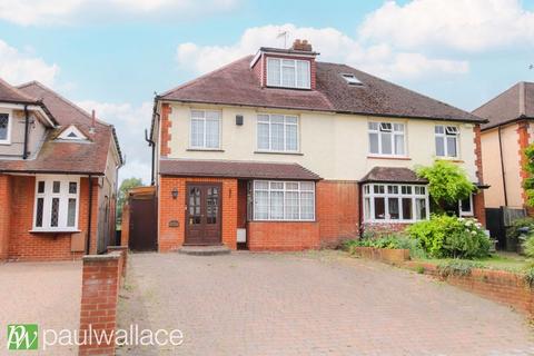New Road, Broxbourne 5 bed semi