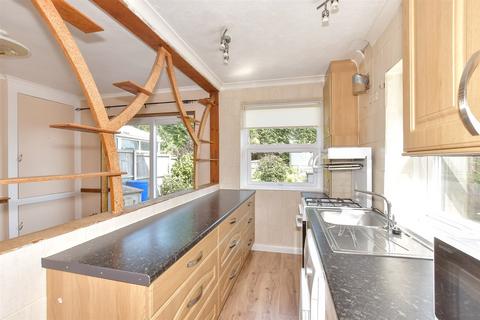 Shalloak Road, Broad Oak, Canterbury... 3 bed semi