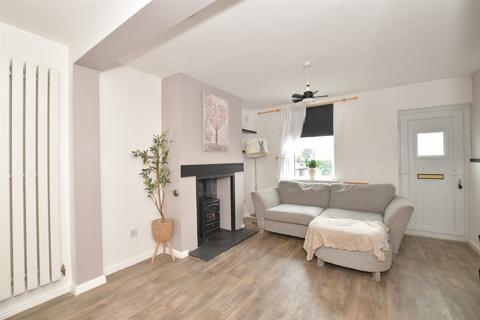Wick Street, Littlehampton, West Sussex 2 bed terraced house for sale