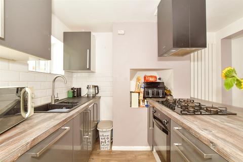 Wick Street, Littlehampton, West Sussex 2 bed terraced house for sale