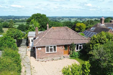 Dixter Lane, Northiam 2 bed detached bungalow for sale