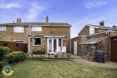 Meadow Drive, Tickhill, Doncaster 3 bed semi