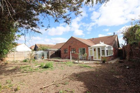 Totteridge Close, Clacton on Sea, CO16 4 bed bungalow for sale