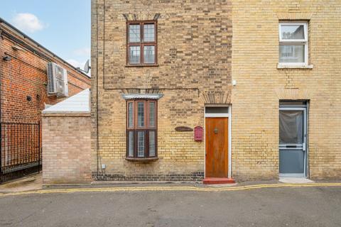 Wellington Road, Great Yarmouth 2 bed terraced house for sale