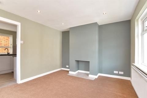 The Street, Faversham ME13 3 bed semi