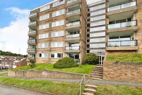 Collingwood Rise, Folkestone 2 bed flat for sale