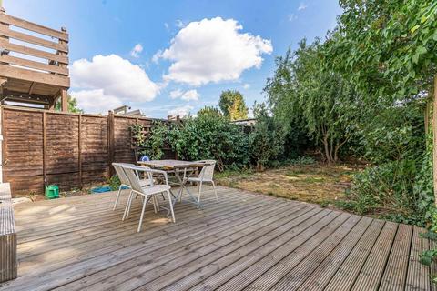 Cranston Road, London Studio for sale