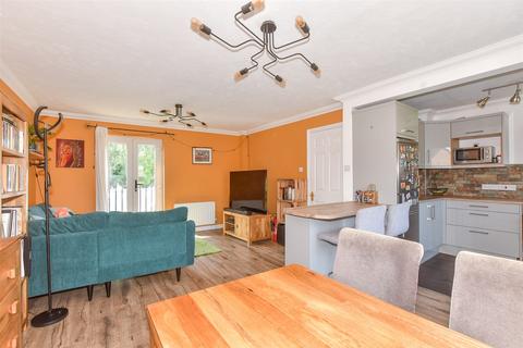 Rheims Court, Canterbury, Kent 4 bed terraced house for sale
