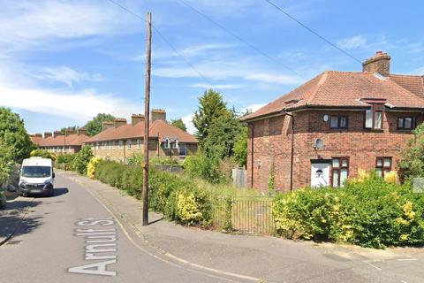London SE6 4 bed semi