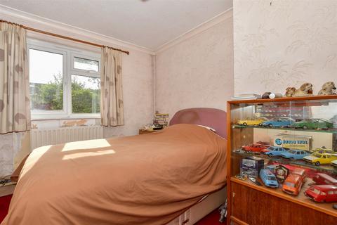 Tyne Close, Chatham ME5 2 bed semi