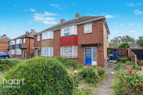 Thames Avenue, Sheerness 3 bed semi
