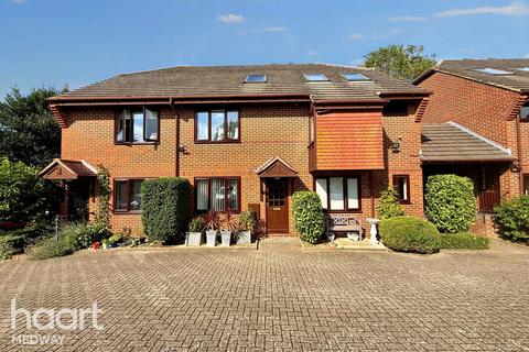 Valley View Road, Rochester 1 bed apartment for sale