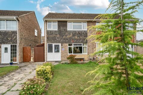 Kennet Avenue, Haydon Wick, Swindon... 4 bed semi