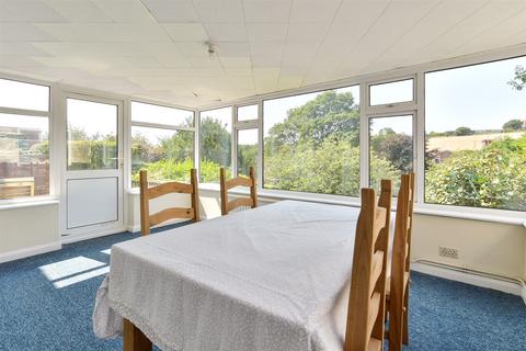 Falmer Gardens, Woodingdean... 3 bed semi