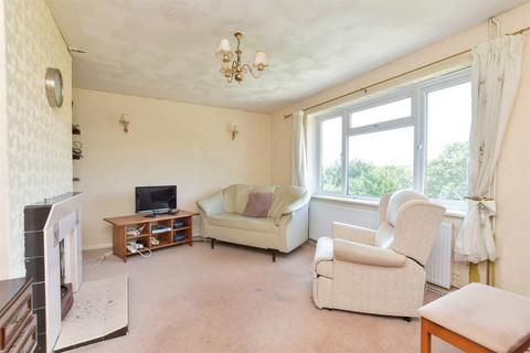 Falmer Gardens, Woodingdean... 3 bed semi