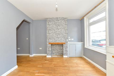 Alfred Street, East Cowes, Isle of Wight 2 bed terraced house for sale
