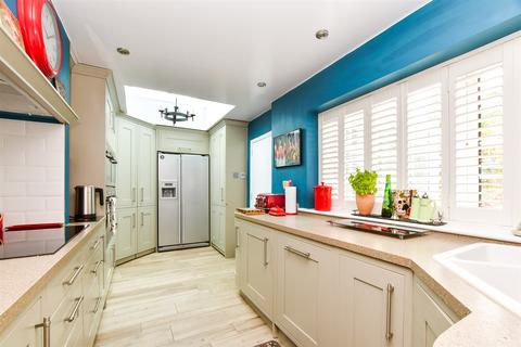 Holtye Road, Hammerwood, East Sussex 3 bed cottage for sale