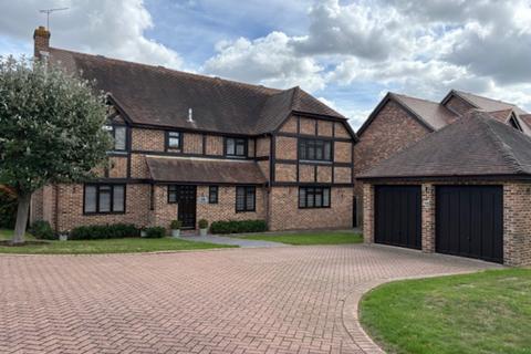 Fordyce Close, Hornchurch, RM11 5 bed detached house for sale