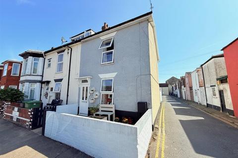 Russell Road, Great Yarmouth 3 bed end of terrace house for sale