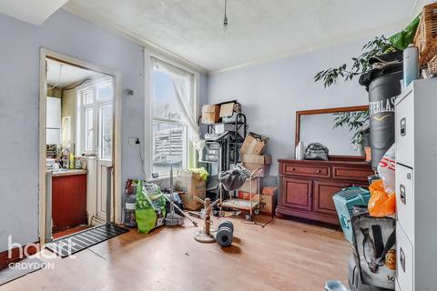 Fairholme Road, Croydon 2 bed terraced house for sale