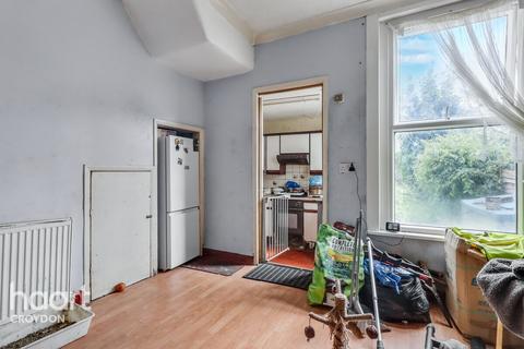 Fairholme Road, Croydon 2 bed terraced house for sale