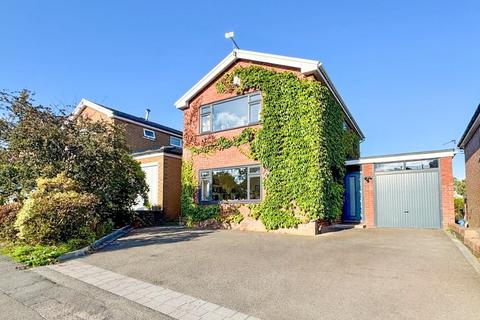 Elnup Avenue, Shevington, Wigan,WN6 8AT 3 bed detached house for sale
