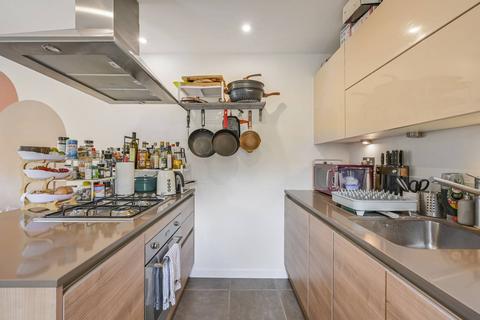 Crowder Street, Shadwell, London, E1 1 bed flat for sale