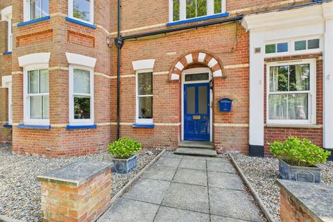 Harbord Road, Cromer 2 bed flat for sale