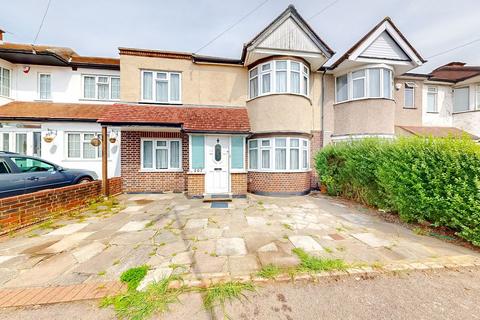 Beverley Road, Ruislip, HA4 5 bed end of terrace house for sale