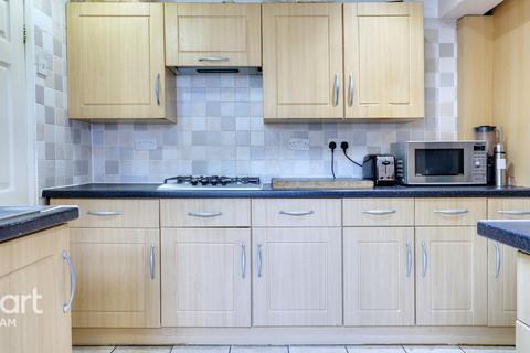 St Albans Avenue, London 2 bed terraced house for sale