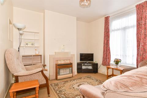 Victoria Street, Sheerness ME12 3 bed terraced house for sale