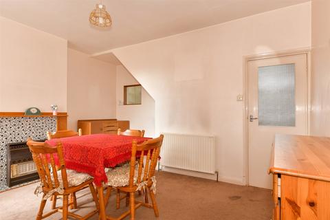 Victoria Street, Sheerness ME12 3 bed terraced house for sale