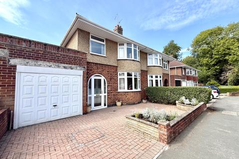 Lawn, Swindon SN3 3 bed semi