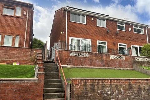 Glen Road, Clarksfield, Oldham... 3 bed semi