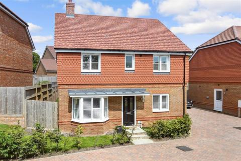 Bluebell Way, Crowborough, East Sussex 4 bed detached house for sale