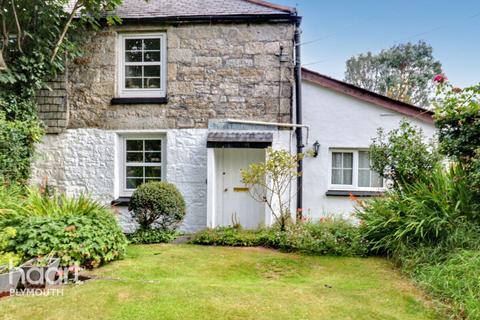 Meadow Terrace, St Cleer 2 bed character property for sale