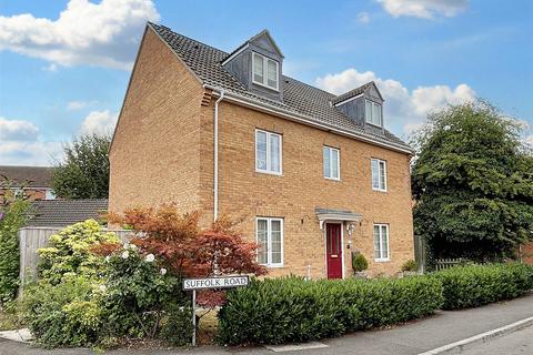 Suffolk Road, Westbury 5 bed detached house for sale
