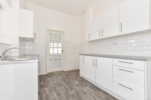 Tankerton Road, Whitstable, Kent 2 bed ground floor flat for sale