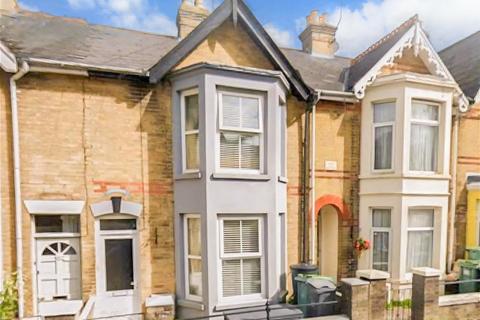 Newport Road, Cowes, Isle of Wight 2 bed terraced house for sale