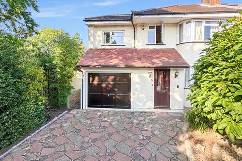 Hartford Road, Bexley, Kent, DA5 5 bed semi