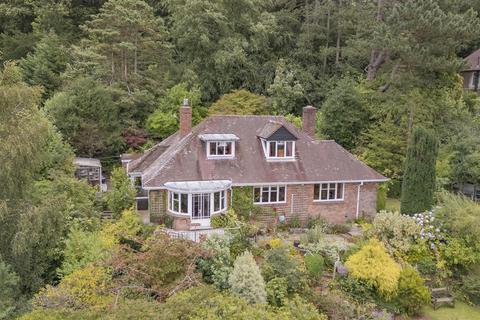 Wansfell, West Malvern Road, Malvern 3 bed detached house for sale