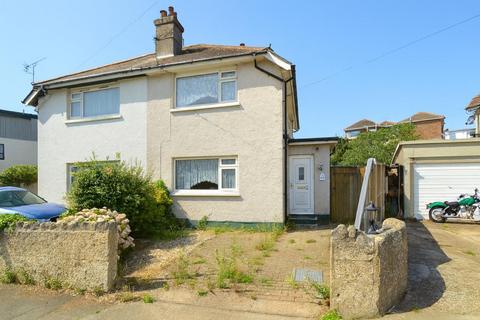 SHORT WALK TO BEACH * SANDOWN 2 bed semi