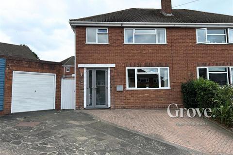 Barn Close, Halesowen 3 bed semi