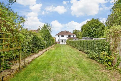 Stockett Lane, Coxheath, Maidstone, Kent 3 bed semi