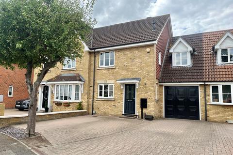 Holt Road, Galleon Park 3 bed semi