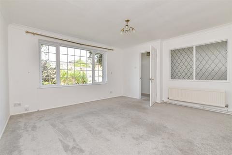 Falmer Gardens, Brighton BN2 2 bed semi