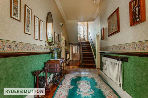 Milnrow Road, Shaw, Oldham, Greater... 5 bed semi
