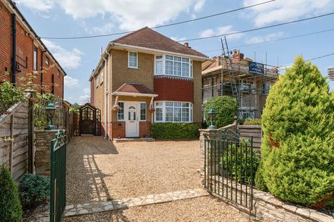Satchell Lane, Hamble, Southampton... 3 bed detached house for sale