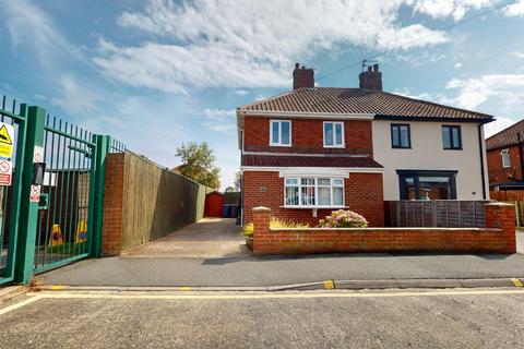 Harton House Road, South Shields... 3 bed semi